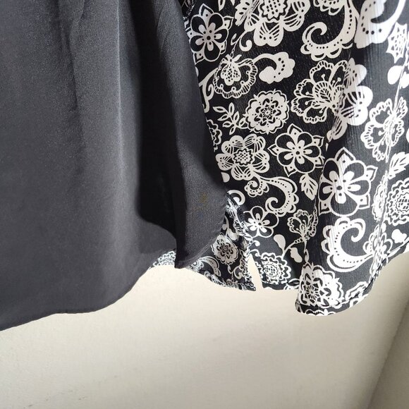 Notations Blouse Womans Size 1X Button-Up Floral Print Black White - Picture 3 of 15